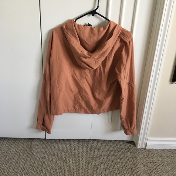Lightweight salmon coloured jacket - Picture 4 of 4